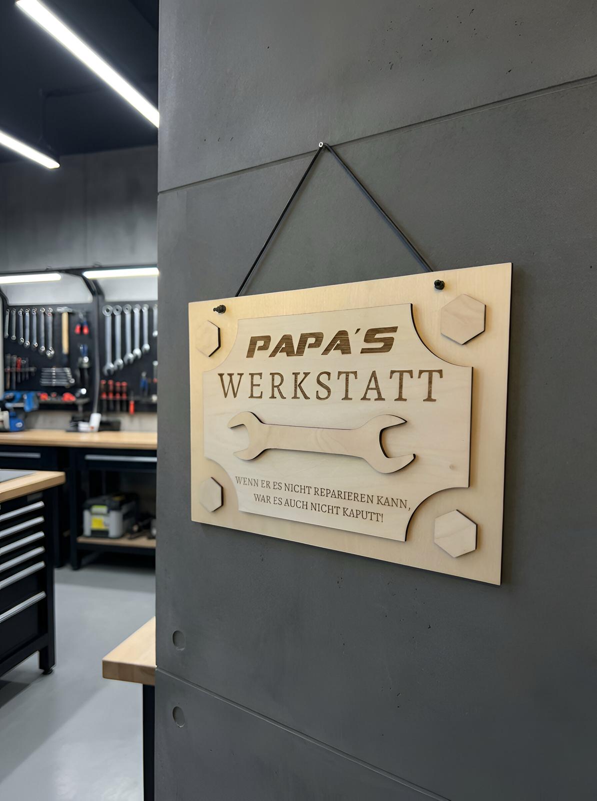 Werkstatt Schild aus Holz – „Papa’s Werkstatt“ mit Wunschname | A4 Wanddeko