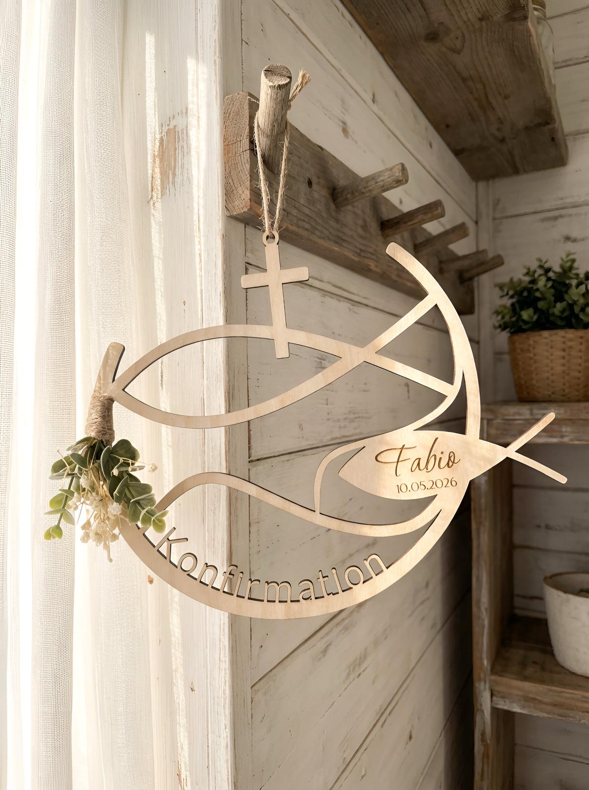 Christliches Holzsymbol personalisiert – Kommunion · Konfirmation · Firmung – Aufsteller, Hänger oder Tortenstecker