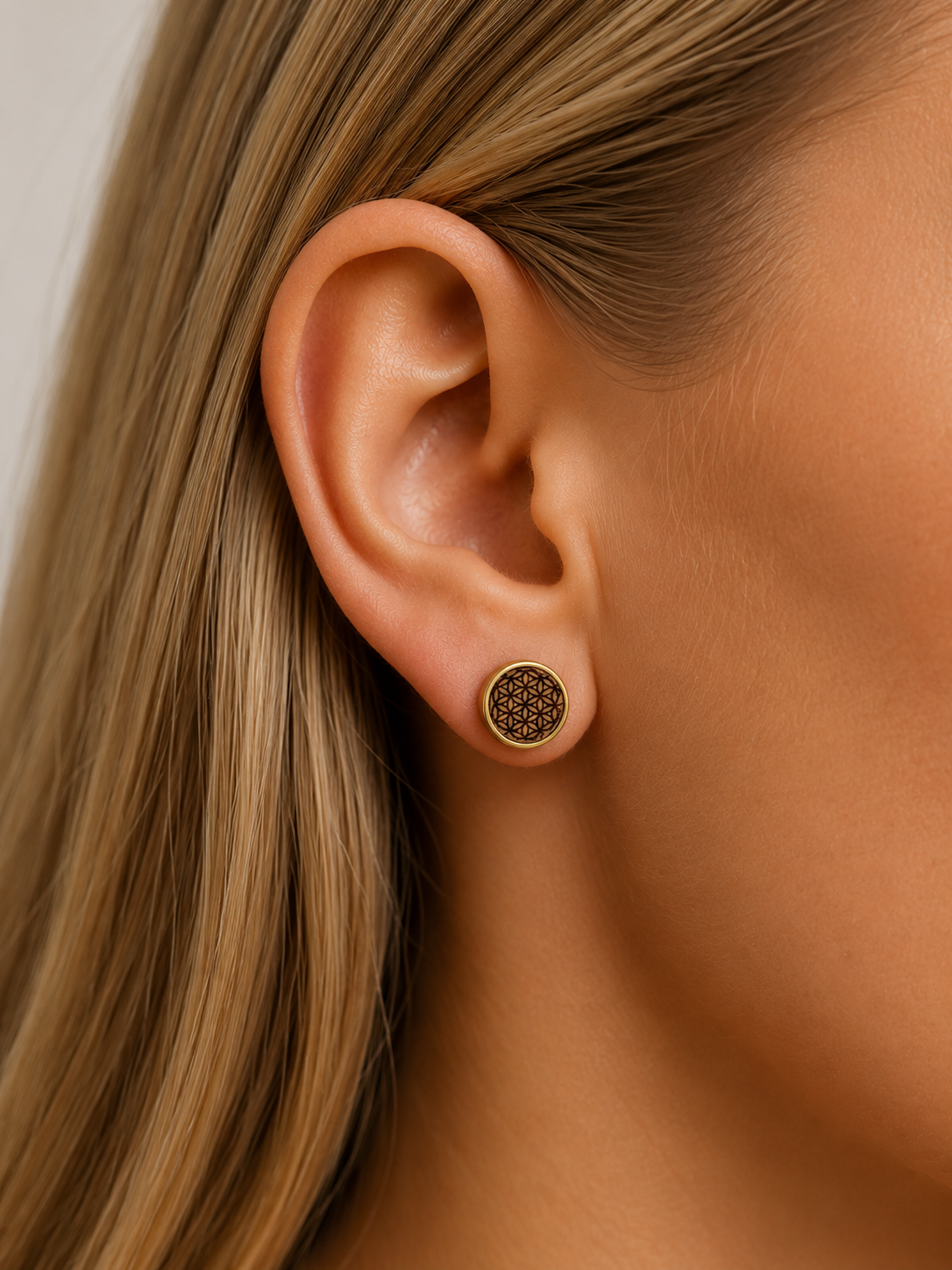 Personalisierte Ohrstecker Gold 8 mm – Wunschgravur | Edelstahl Schmuck