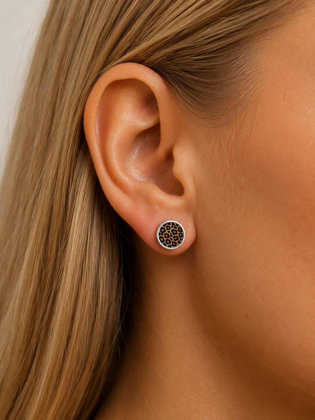 Personalisierte Ohrstecker Gold 8 mm – Wunschgravur | Edelstahl Schmuck