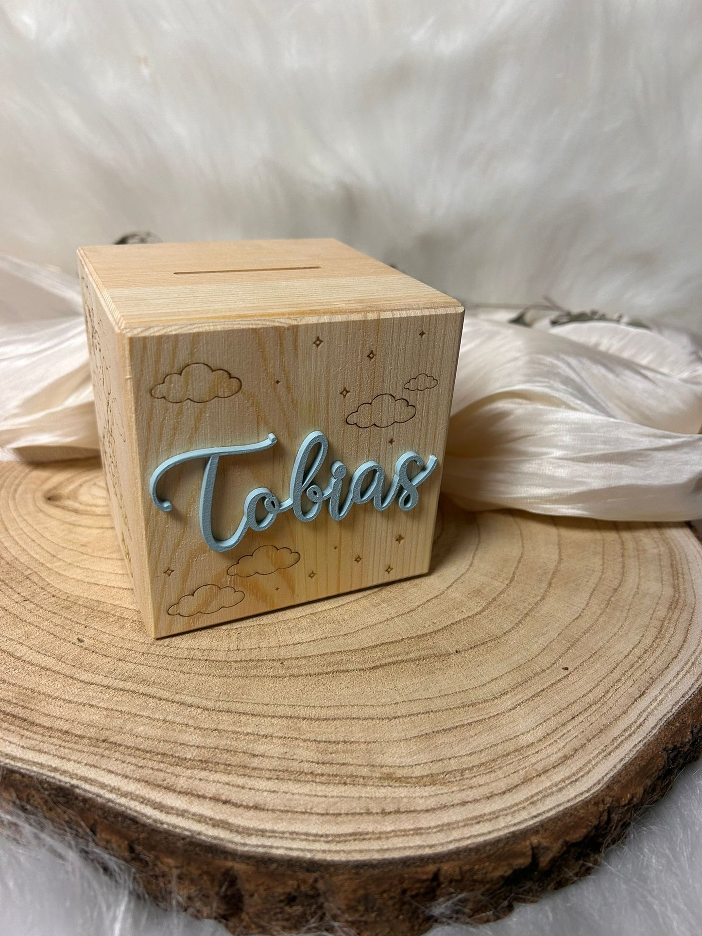 Personalisierte Holz-Spardose mit Name – Sparbox aus Holz mit Gravur – Geschenk zur Geburt, Taufe oder Geburtstag