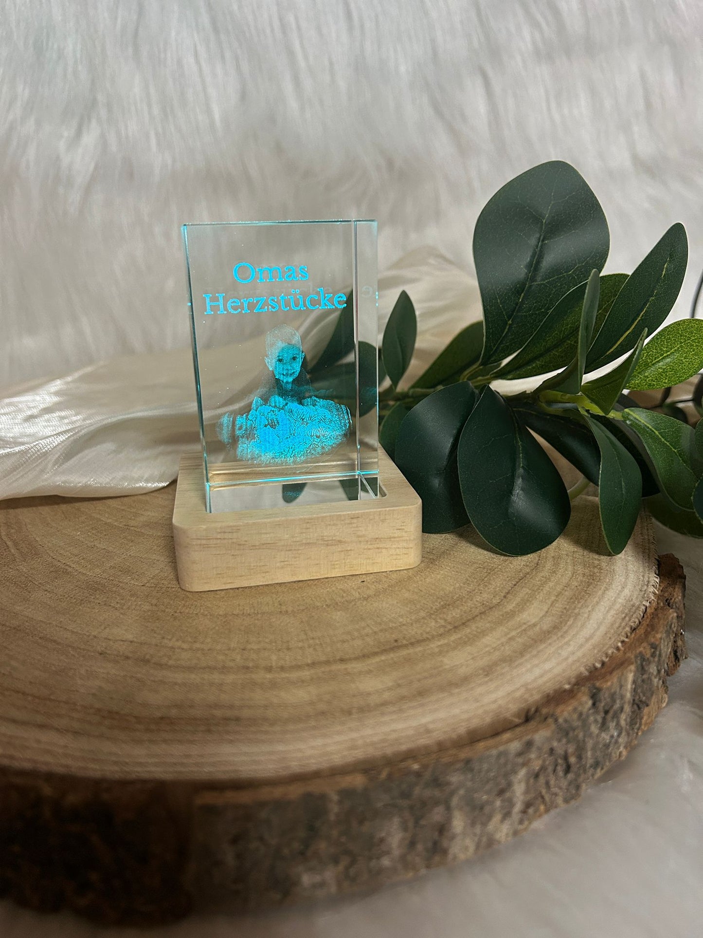 3D Foto im Kristallglas mit LED Sockel – Personalisiertes Foto Geschenk mit Innengravur