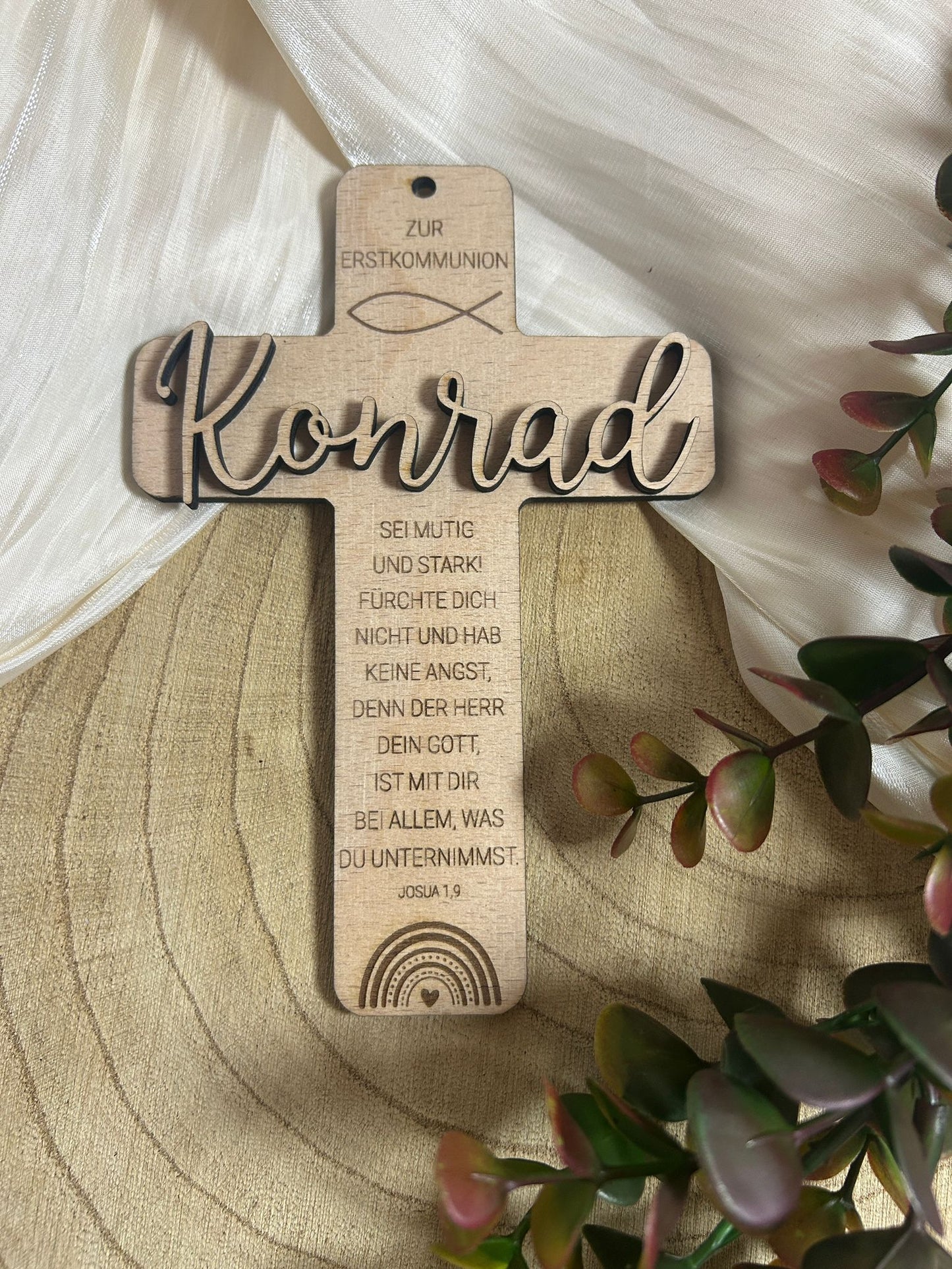Personalisiertes Holzkreuz zur Erstkommunion mit Namen – 15 cm | Geschenk Kommunion Junge Mädchen