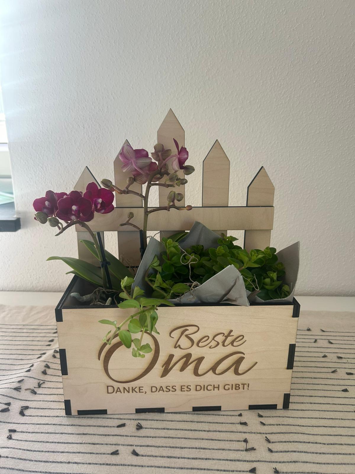 Personalisierte Holzkiste mit Gravur – Geschenk für Mama | Dekokiste 23x10x12 cm