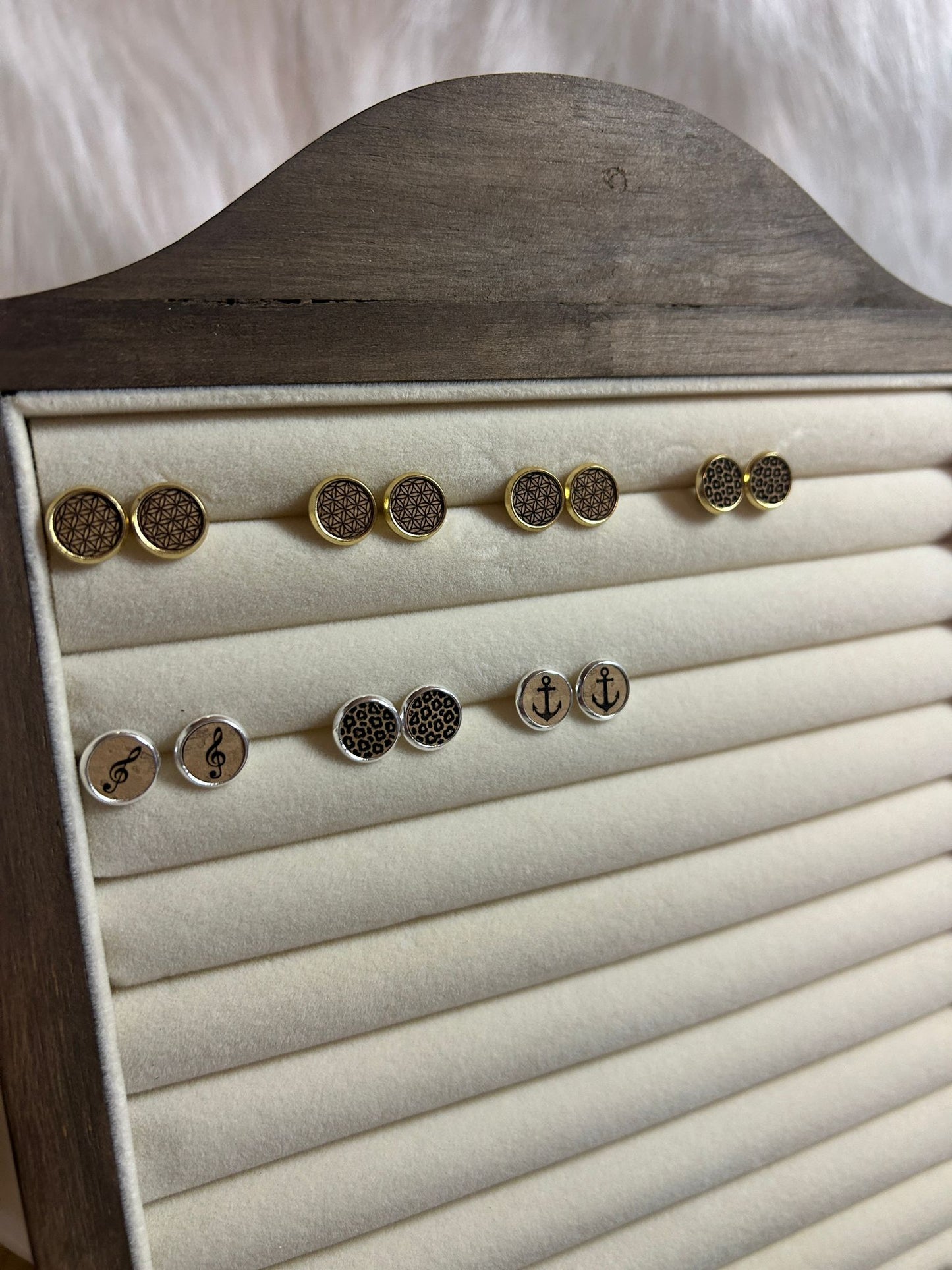Personalisierte Ohrstecker Gold 8 mm – Wunschgravur | Edelstahl Schmuck