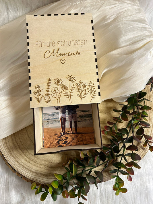 Personalisierte Fotobox aus Holz für 10x15 Fotos – Erinnerungsbox mit Gravur & verschiedenen Designs